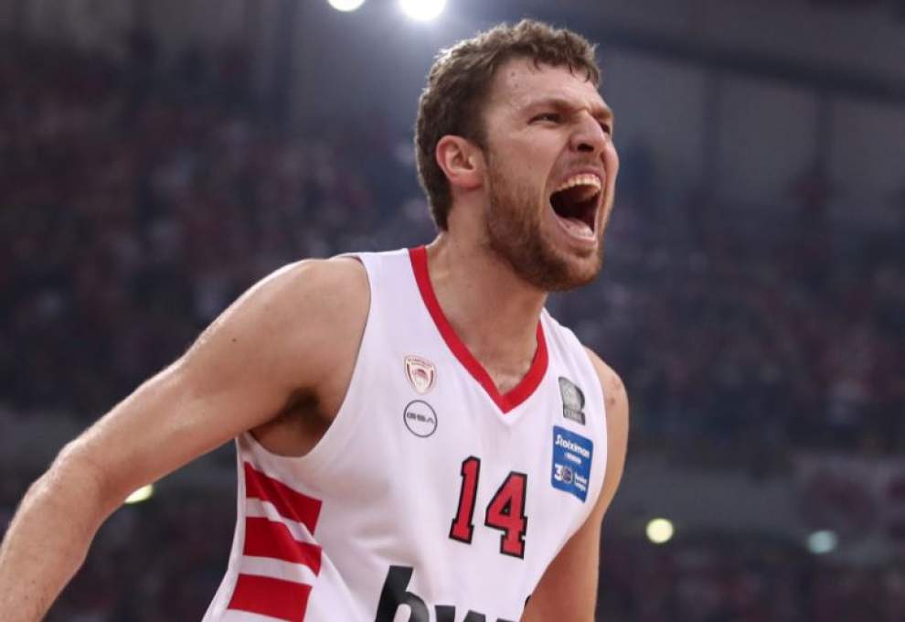 Μεγάλος εκνευρισμός στην ΚΑΕ Ολυμπιακός για FIBA, λόγω Βεζένκοφ
