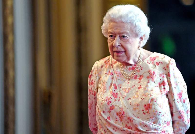 Βασίλισσα Ελισάβετ: Στενός συνεργάτης της βρέθηκε θετικός στον κορονοϊό - Ανησυχία στο παλάτι